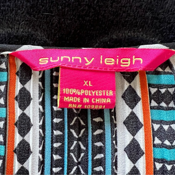 Sunny Leigh top XL NWOT - Picture 2 of 7